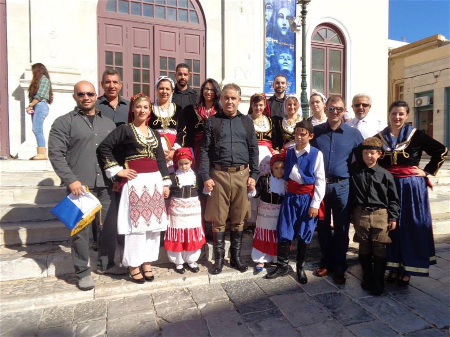 1001212_654559381253212_1340693808_n