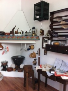 LAOGRAFIKO MOYSEIO OT8E5jpg (Mobile)