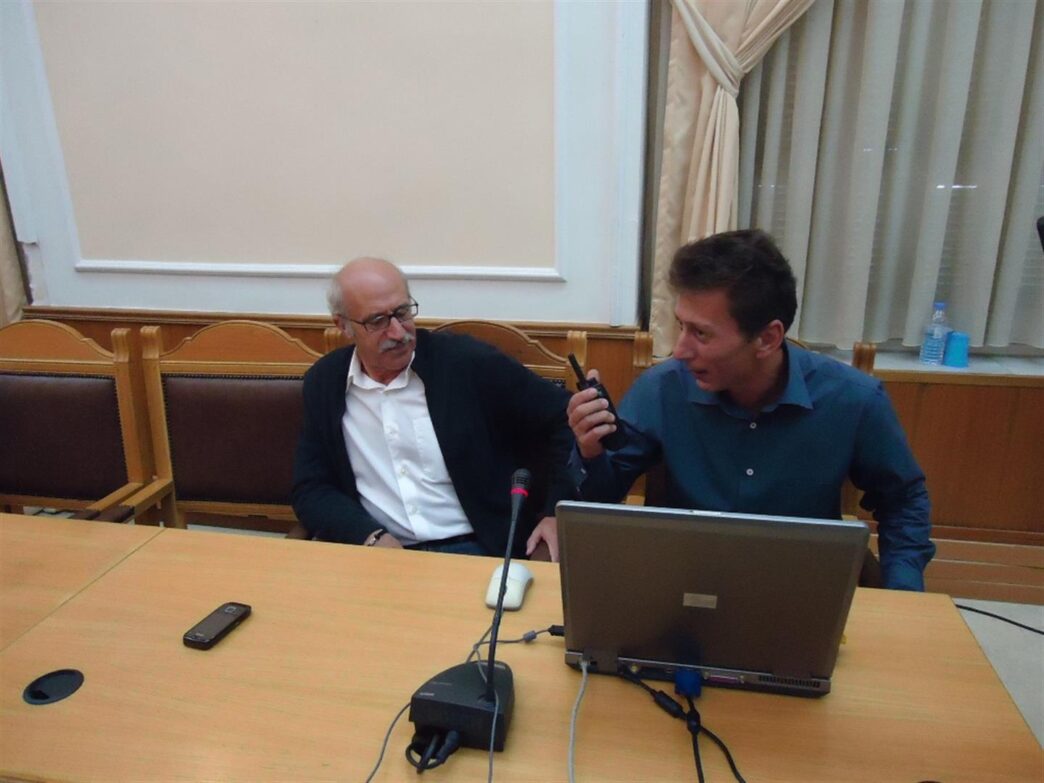 Ο προιστάμενος της Πολιτικής Προστασίας στην Κρήτη Γιάννης Τζανοκωστάκης παρουσιάζει το σύστημα 'ΤΕΤΡΑ'